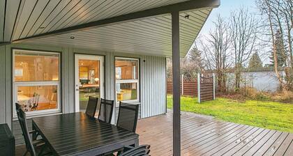 Modern Holiday Home With Whirlpool in Væggerløse