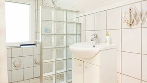 House | Bathroom
