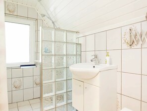 House | Bathroom