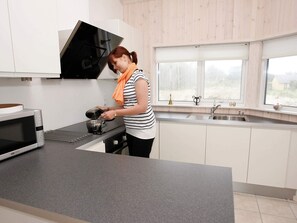 Highchair - Beautiful Holiday Home in Blokhus with Hot Tub (Blokhus)