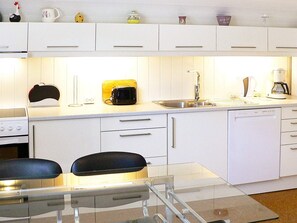 Private kitchen - 4 Star Holiday Home in Sorbovag (Hyllestad)