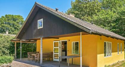 6 Person Holiday Home in Aakirkeby