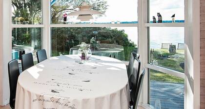 Stunning Lakeside Holiday Home in Skanderborg