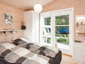 1 bedroom, cribs/infant beds - Stunning Lakeside Holiday Home in Skanderborg (Skanderborg)