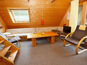 Living room - Cozy Holiday Home in Laeso Denmark With sun Loungers (Læsø)