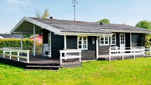 Exterior - Peaceful Holiday Home in Svendborg near Sea Coast (Svendborg)