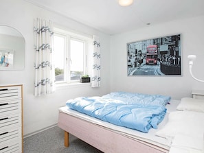 2 bedrooms, cots/infant beds - Luxurious Apartment in Vejers Strand for 6 People (Vejers Strand)
