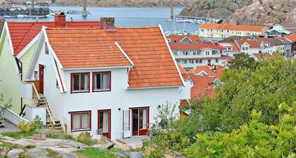 4 Person Holiday Home in Kungshamn