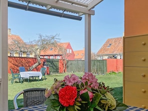 House | Outdoor dining