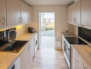 Fridge, microwave, dishwasher, coffee/tea maker