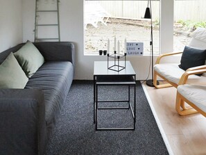 House | Living room | DVD player, MP3 dock