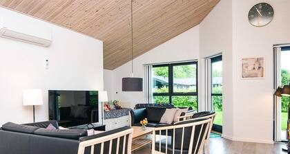 8 Person Holiday Home in Ansager-by Traum