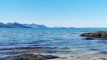 House | Beach | Beach nearby, fishing