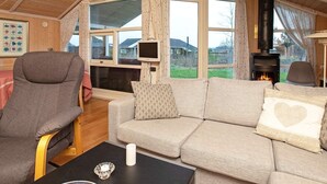 DVD player - Charming Holiday Home in Jægerspris With Sauna (Jægerspris)