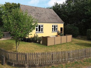 House | Exterior - Grand Holiday Home in SÃ¸by Ã†rÃ¸ near Golf Course (Soby)