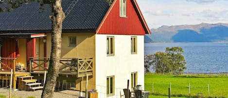 House | Terrace/patio