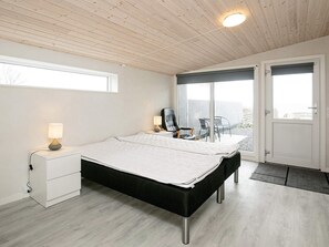 4 Schlafzimmer, Babybetten