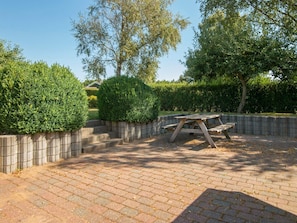 House | Outdoor dining