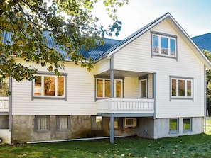 Exterior - 8 Person Holiday Home in Sæbø (Orsta)