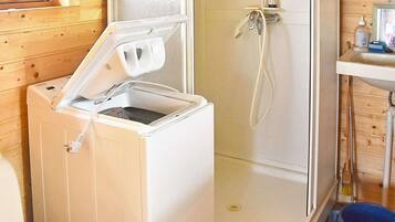 1 bedroom, individually furnished