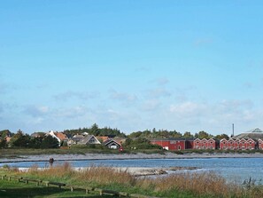 Hus | Utsikt mot vann