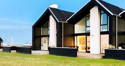 8 Person Holiday Home in Hadsund-by Traum