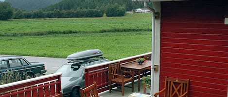 House | Outdoor dining