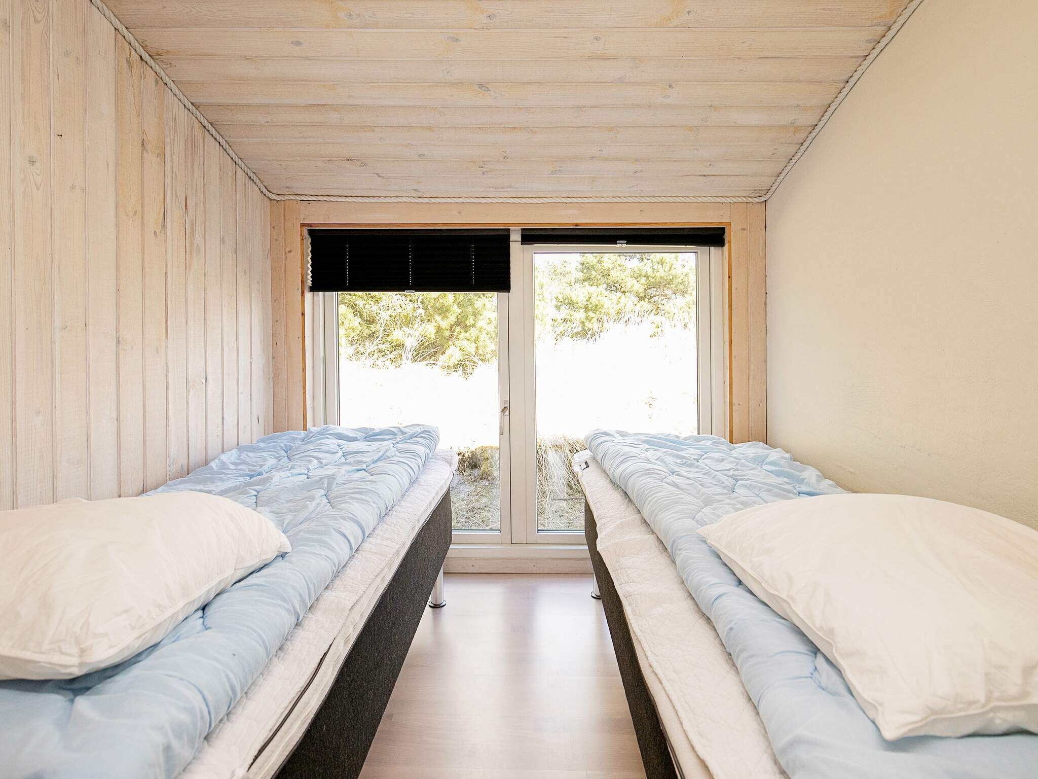3 bedrooms, cots/infant beds