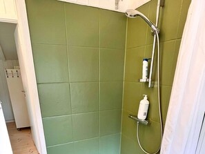 House | Bathroom | Bathtub - 6 Person Holiday Home in Hovborg-by Traum (Hovborg)