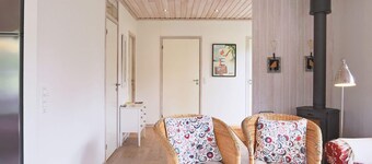 6 Person Holiday Home in Dronningmolle-by Traum