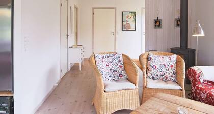 6 Person Holiday Home in Dronningmolle