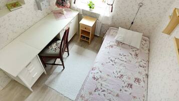 3 bedrooms, bed sheets