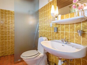 House | Bathroom