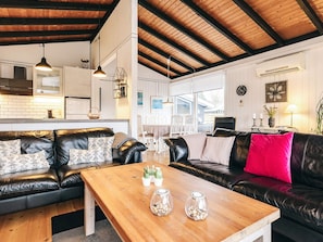 Interior - Spacious Holiday Home in Væggerløse near Sea (Vaeggerlose)