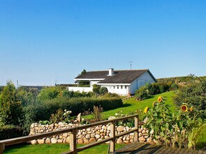 Exterior - Quaint Holiday Home in Faabord near Sea (Faaborg)