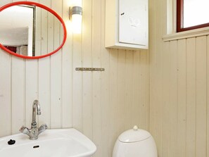 Bathroom - Quaint Holiday Home in Faabord near Sea (Faaborg)
