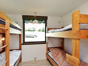2 bedrooms, cribs/infant beds - Quaint Holiday Home in Faabord near Sea (Faaborg)