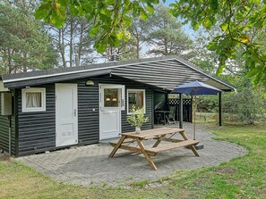 Exterior - Cozy Holiday Home in Bornholm by the Sea (Nexø)