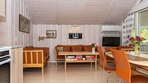 House | Interior - 4 Star Holiday Home in Hovborg (Hovborg)