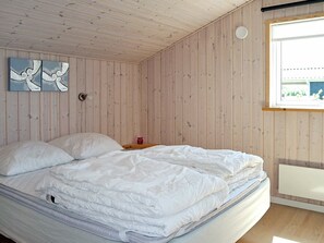 3 bedrooms, cots/infant beds - Peaceful Holiday Home in Storvorde With Private Whirlpool (Storvorde)