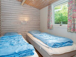 House | 3 bedrooms, individually furnished
