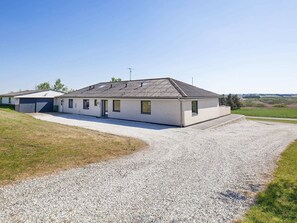 Exterior - Breezy Holiday Home in Jutland With Garden Seating (Hanstholm)