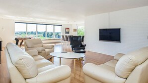 Living room - Breezy Holiday Home in Jutland With Garden Seating (Hanstholm)