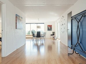 5 bedrooms, cribs/infant beds - Breezy Holiday Home in Jutland With Garden Seating (Hanstholm)