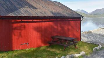 Apartment | Outdoor dining