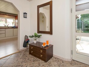 3 Schlafzimmer, Babybetten