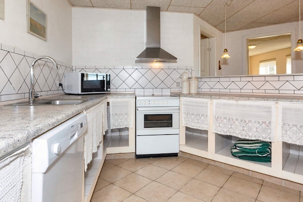 House | Private kitchen | Highchair