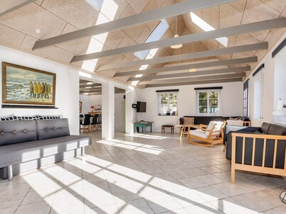 Adorable Holiday Home in Fur near Sea