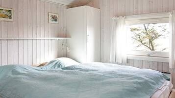 4 bedrooms, individually furnished