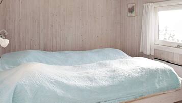 Nhà | 4 phòng ngủ, trang bị nội thất với thiết kế riêng biệt